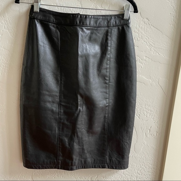 Cayenne Black Leather Pencil Skirt Size: 9/10 - Picture 11 of 11